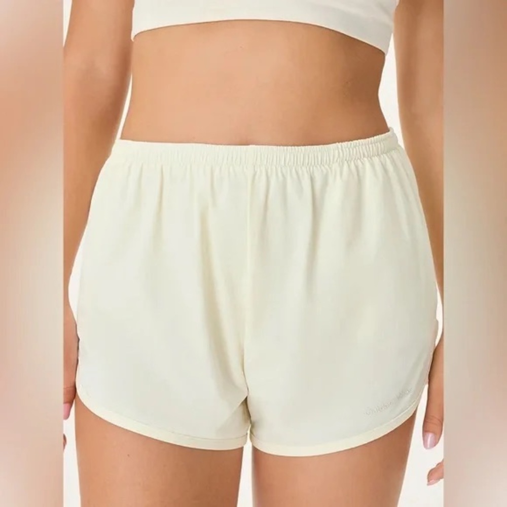 Outdoor Voices Women’s Lightspeed 2.5” Ivory Running Athletic Shorts Lined